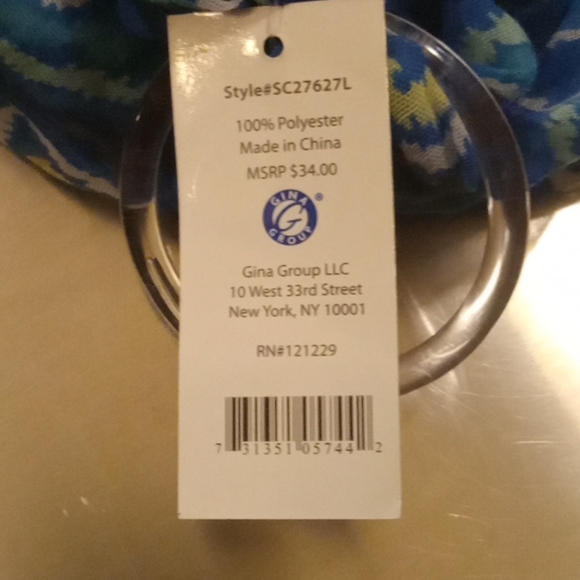 Chatties Scarf - Picture 3 of 3